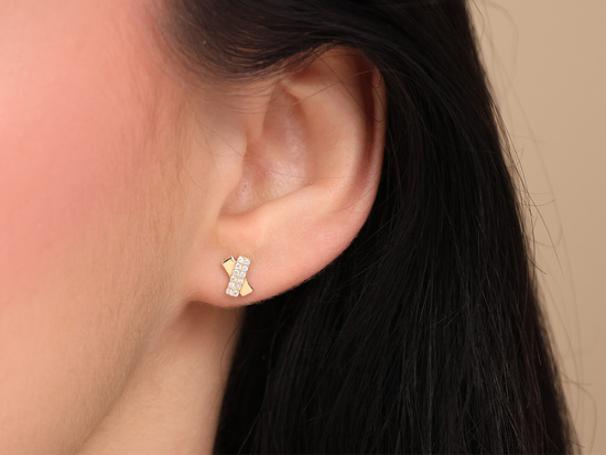 Kolczyki złote X przeplatane z cyrkoniami an sztyfcie