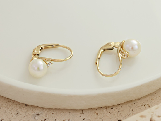 Kolczyki złote angielskie z perłą