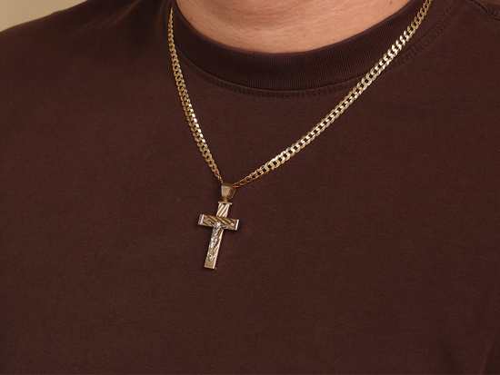 Złoty krzyżyk zawieszka wisiorek z Jezusem