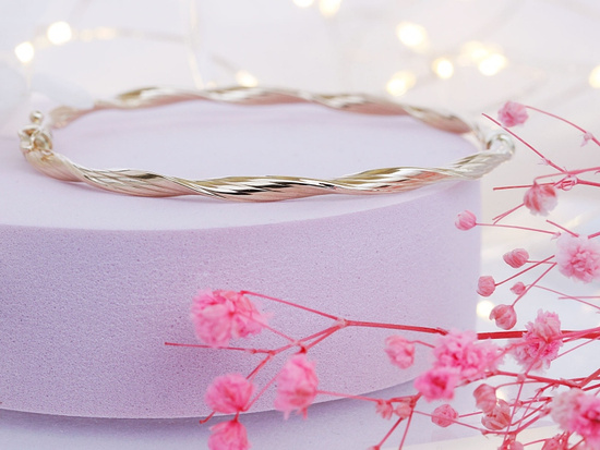 Bransoletka złota sztywna skręcona