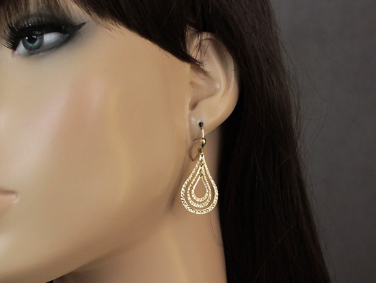 Kolczyki złote wiszące błyszczące elementy