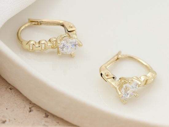Złote kolczyki angielskie z cyrkonią