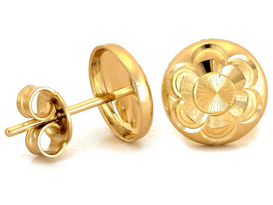 Kolczyki złote okrągłe błyszczące przy uchu pinezki