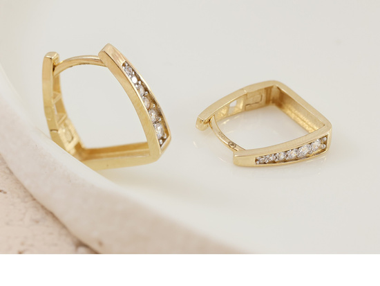 Kolczyki złote subtelne angielskie z cyrkoniami