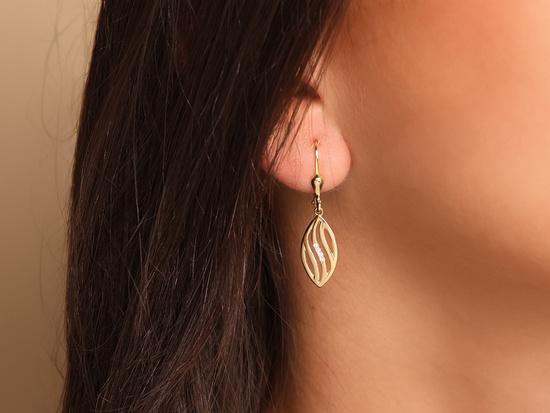 Kolczyki złote wiszące ażurowe wygodne zapięcie