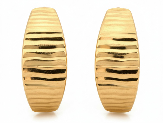 Złote kolczyki błyszczące angielskie wygodne