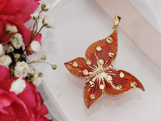 Zawieszka złota duży emaliowany motyl