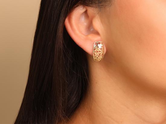 Kolczyki złote angielskie ażurowe błyszczące w kwiatki