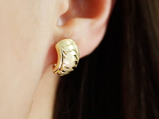 Kolczyki złote popularny wzór blaszki z satyną