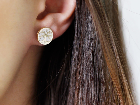 Kolczyki złote drzewko szczęścia z masą perłową na sztyfcie