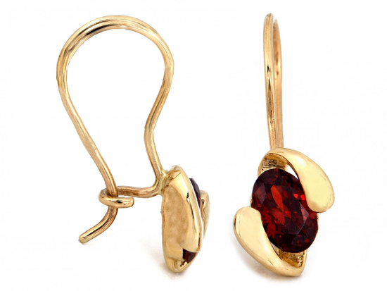 Złote kolczyki na biglu z czerwonym oczkiem