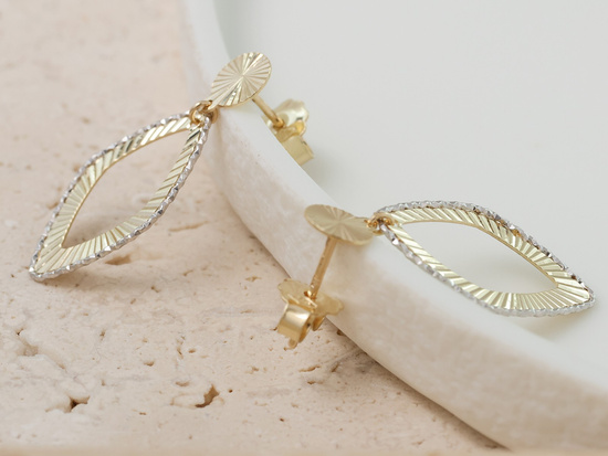 Kolczyki złote wiszące na sztyfcie