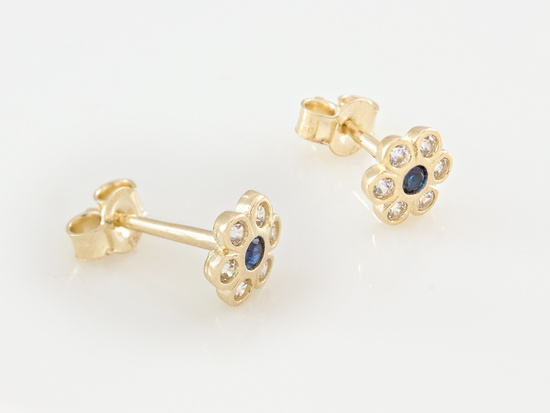 Kolczyki złote kwiatuszek z cyrkoniami na sztyfcie z niebieskim środkiem