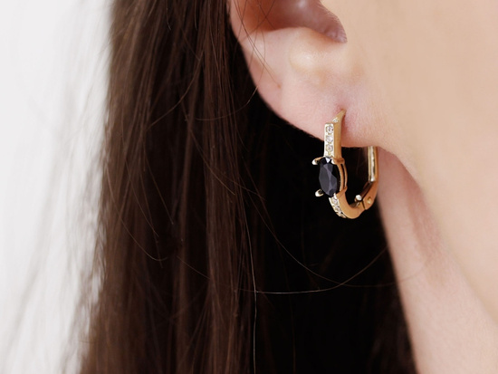 Kolczyki złote angielskie z czarnymi cyrkoniami