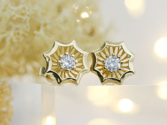 Kolczyki złote na sztyfcie z cyrkonią 