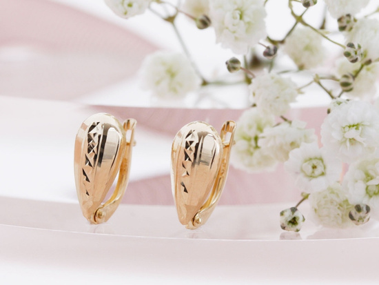 Złote kolczyki frezowane zapięcie angielskie