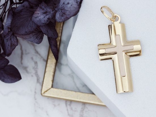 Krzyżyk złoty bez wizerunku z satyną
