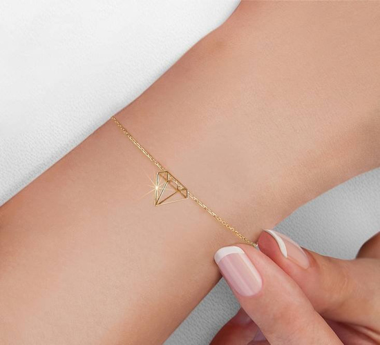 Złota bransoletka 333 diament 