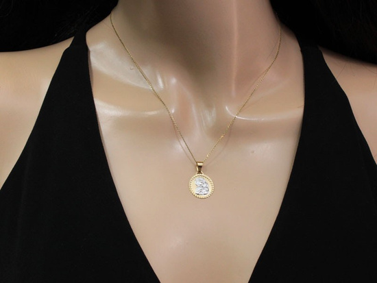 Złoty medalik Matka Boska Częstochowska