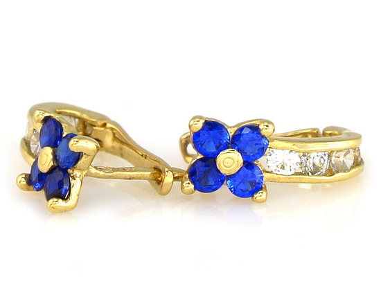 Złote kolczyki dla dziecka z szafirowymi cyrkoniami