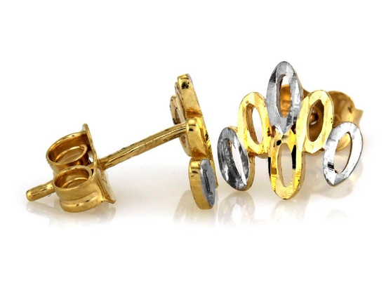 Złote koczyki w nowoczesnym stylu