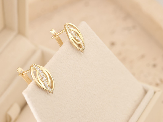 Złote kolczyki wygodne zapięcie delikatne z cyrkoniami