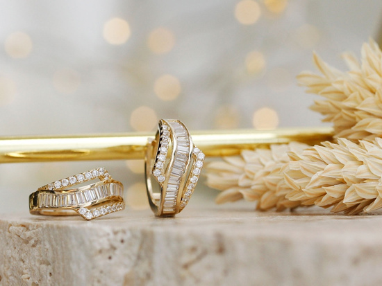 Kolczyki złote małe kółeczka z cyrkoniami