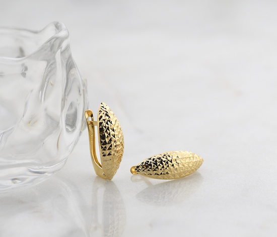 Złote kolczyki 375 diamentowane - klasyczne