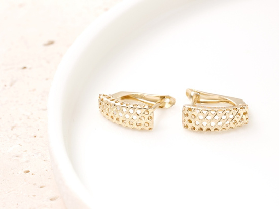 Kolczyki złote ażurowe na angielskim zapięciu 