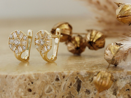 Kolczyki złote angielskie z cyrkoniami delikatne dla dziewczynki