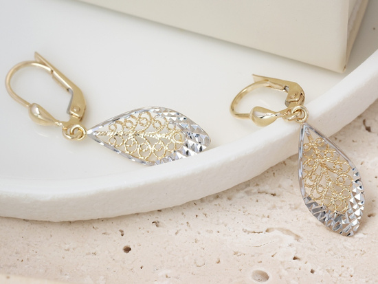 Ażurowe wiszące złote kolczyki