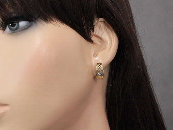 Kolczyki angielskie ażurowe z małym sercem