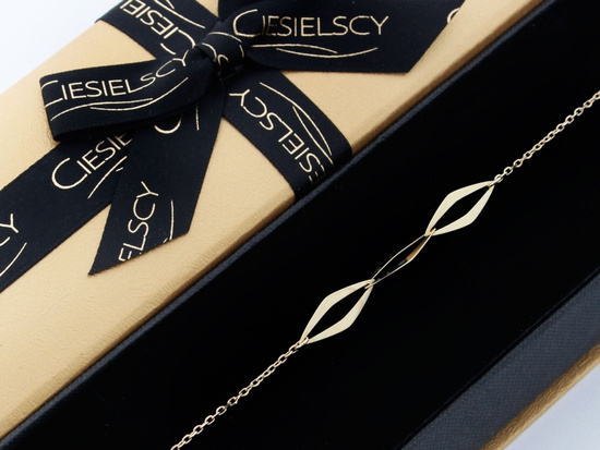 Bransoletka złota delikatna łańcuszkowa z trzema ozdobami rombami