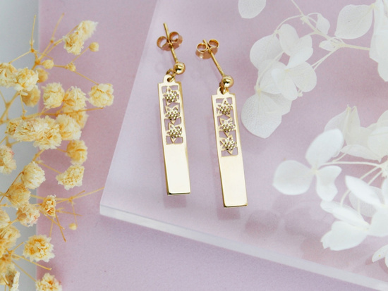 Kolczyki złote prostokątne długie sztywne