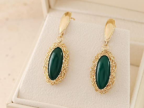 Kolczyki złote duże owalne wiszące z zielonym agatem