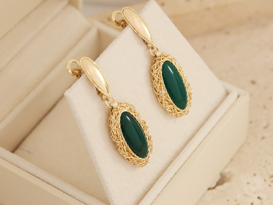Kolczyki złote duże owalne wiszące z zielonym agatem