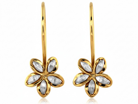 Złote kolczyki na biglu z kwiatkiem