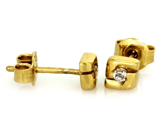 Delikatne złote kolczyki z cyrkonią