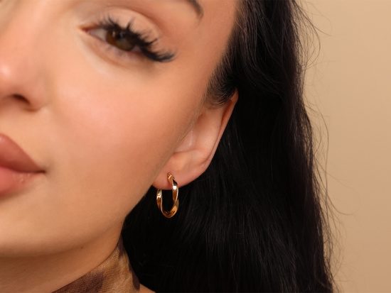 Kolczyki złote koła skręcone zdobione 27mm