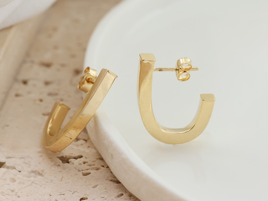 Kolczyki złote sztywne na sztyfcie nowoczesne