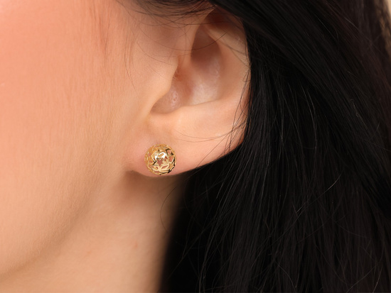 Kolczyki złote ażurowe kulki na sztyfcie z gwiazdkami