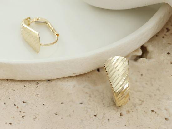 Kolczyki złote popularny wzór angielskie zdobione