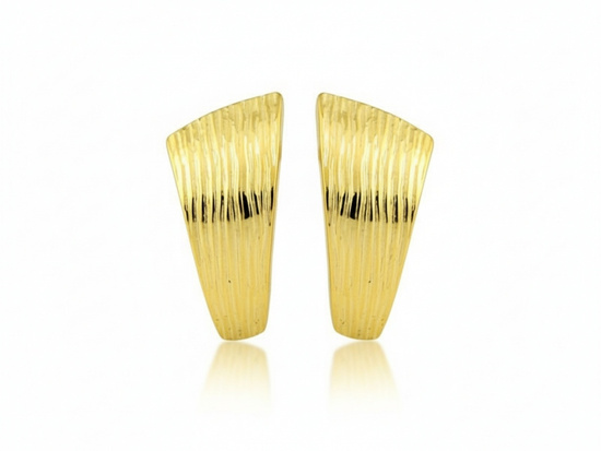 Złote diamentowane kolczyki na angielskim zapięciu