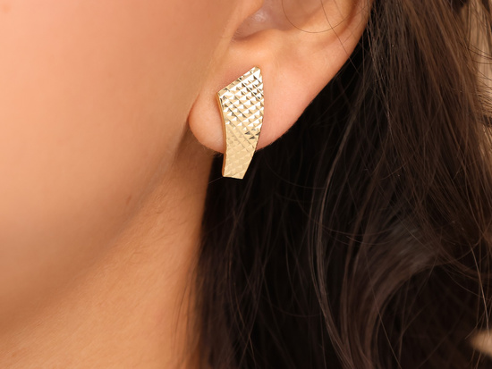 Kolczyki złote blaszki angielskie zapięcie zdobienie w krateczkę