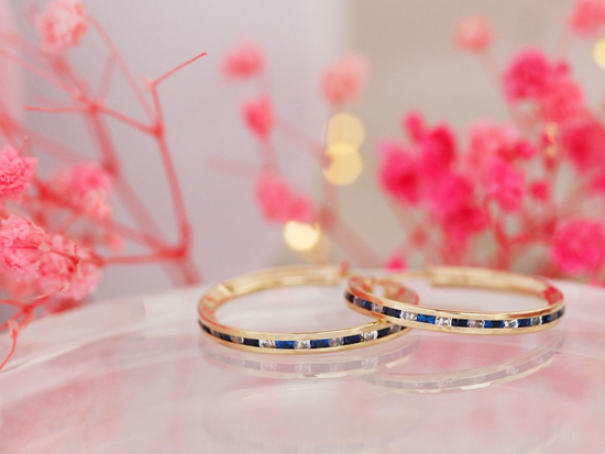 Kolczyki złote koła z niebieskimi cyrkoniami 22mm