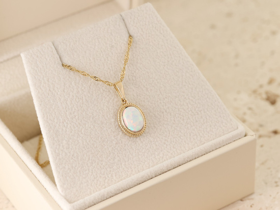 Zawieszka złota z owalnym opalem
