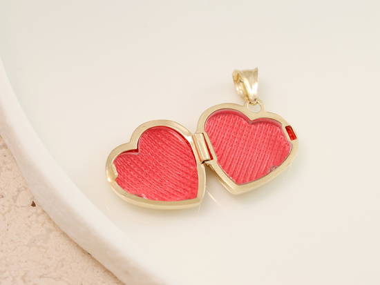 Zawieszka złota puzderko serce na zdjęcie