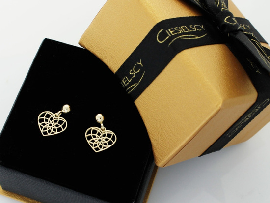 Kolczyki złote wiszące ażurowe serca na sztyfcie