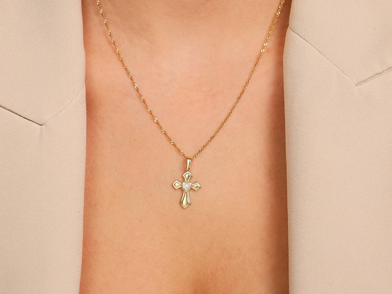 Złota zawieszka krzyżyk z sercem z cyrkoniami