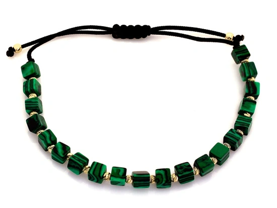 Bransoletka złota kulki i kostki z malachitów na czarnym sznurku